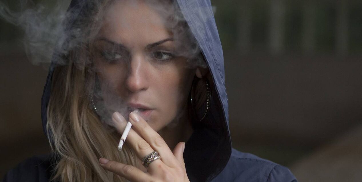 Smoking is one of the causes of facial skin aging